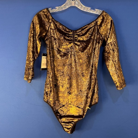 Bisou Bisou Tops - NWT Bisou Bisou the LIV bodysuit Medium